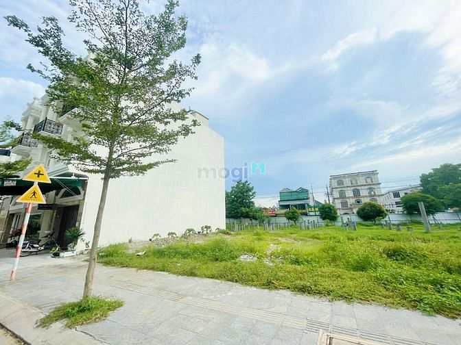 Hình ảnh 4 lô đất thổ cư 100% mặt tiền chợ trung tâm TP. Dĩ An. Đã có sổ