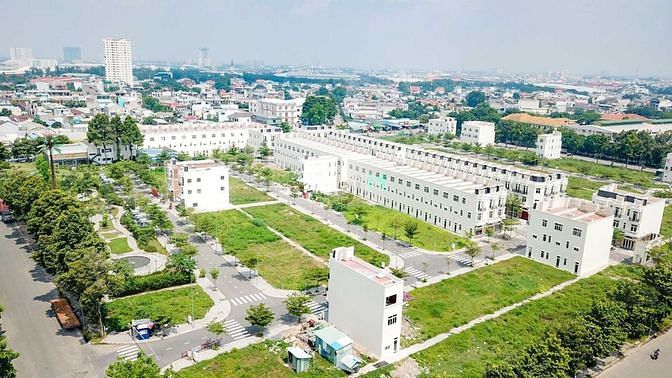 Hình ảnh 4 lô đất thổ cư 100% mặt tiền chợ trung tâm TP. Dĩ An. Đã có sổ