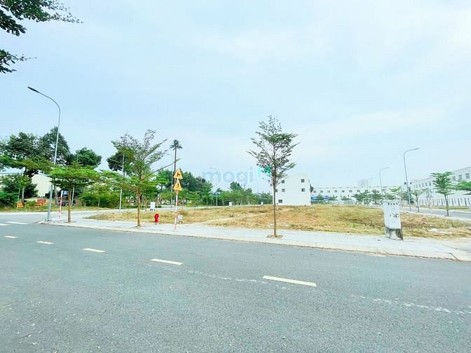 Hình ảnh 4 lô đất thổ cư 100% mặt tiền chợ trung tâm TP. Dĩ An. Đã có sổ
