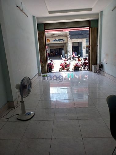 Hình ảnh Bán đất mặt tiền Lạc Long Quân