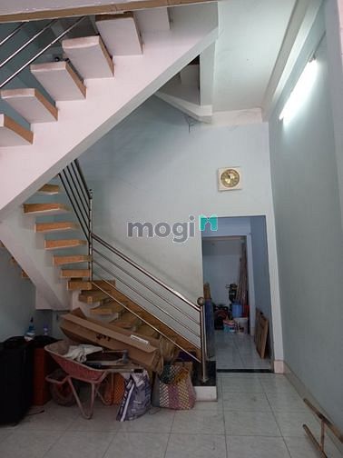 Hình ảnh Bán đất mặt tiền Lạc Long Quân