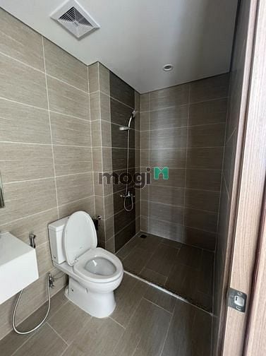 Hình ảnh Cho thuê Studio trống Vinhomes Grand Park giá chỉ 4tr