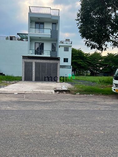 Hình ảnh Vỡ nợ cần bán lô đất đường Số 2, Trường Thọ, Thủ Đức. Dt 80m2. Có sổ.