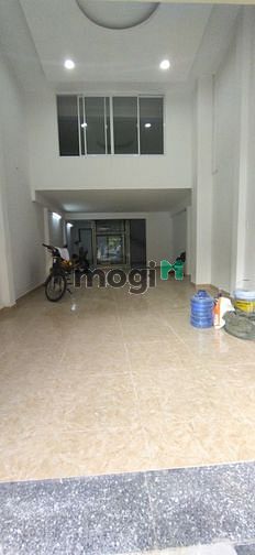 Hình ảnh MT Trần Hưng Đạo Q5 4x20 , 5tấm thang máy