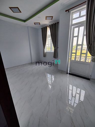 Hình ảnh Cần bán nhà phố 1 trệt, 1 lầu, 1 lửng tại Đức Hòa, Long An.