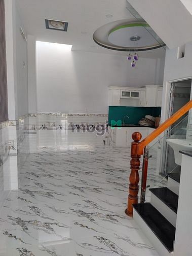 Hình ảnh Cần bán nhà phố 1 trệt, 1 lầu, 1 lửng tại Đức Hòa, Long An.