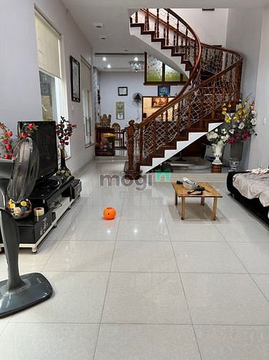 Hình ảnh Cho thuê nhà 9C Thăng Long P4 Tân Bình. DTSD 252 m2 nhà 3 tầng mới đẹp
