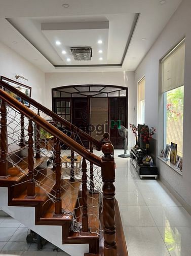 Hình ảnh Cho thuê nhà 9C Thăng Long P4 Tân Bình. DTSD 252 m2 nhà 3 tầng mới đẹp