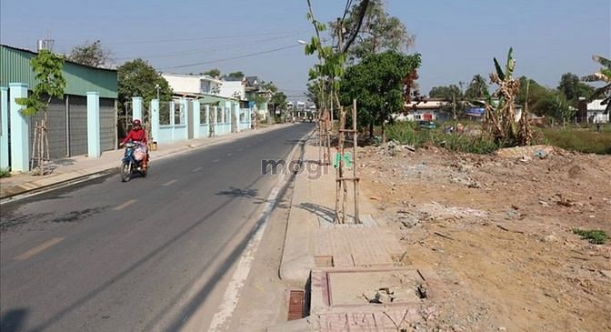 Hình ảnh Cần tiền bán nhanh đất 1 sẹc đường Vườn Thơm Bình Chánh
