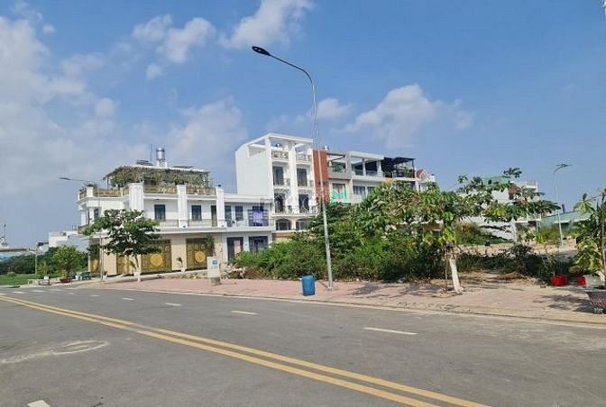 Hình ảnh Cần bán gấp nền vị trí đẹp khu dân cư Tên Lửa - Bình TÂN