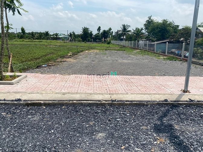 Hình ảnh Em Cần Bán Đất Gần Chợ Đầu Mối Thị Trấn Đức Hòa, 187m2, Shr