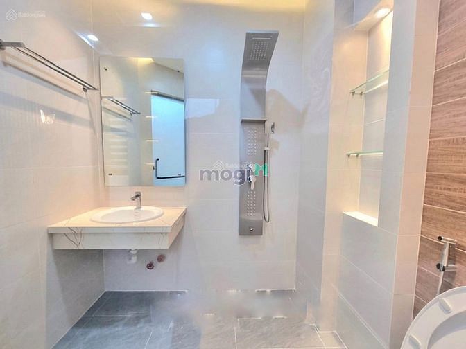 Hình ảnh Bán nhà hẻm 1 sẹc Lý Phục Man, Phường Bình Thuận, Q7.