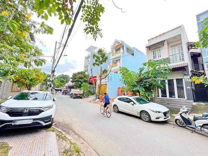 Hình ảnh Bán Gấp Nhà MT DS Phạm Hữu Lầu , Q7