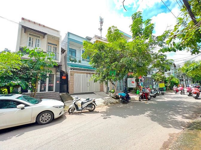 Hình ảnh Bán Gấp Nhà MT DS Phạm Hữu Lầu , Q7