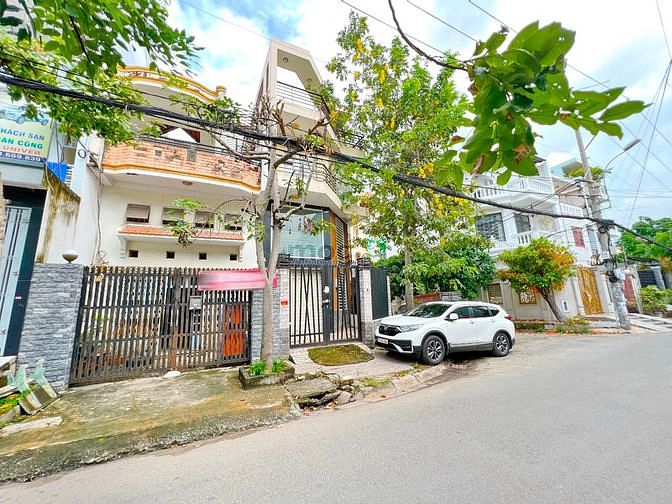 Hình ảnh Bán Gấp Nhà MT DS Phạm Hữu Lầu , Q7