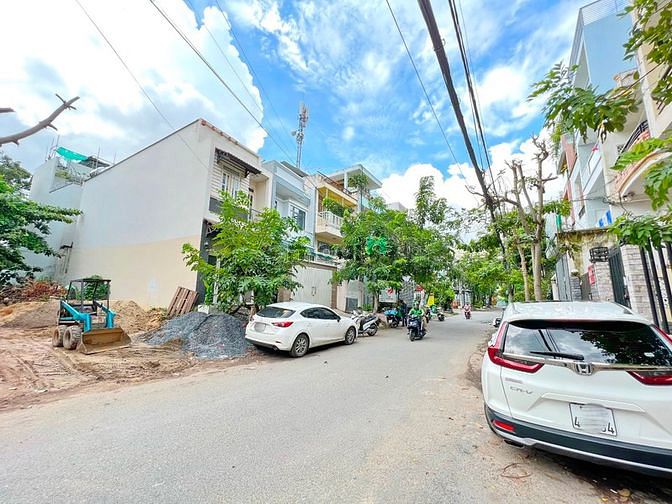 Hình ảnh Bán Gấp Nhà MT DS Phạm Hữu Lầu , Q7
