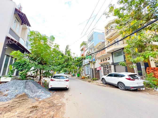 Hình ảnh Bán Gấp Nhà MT DS Phạm Hữu Lầu , Q7