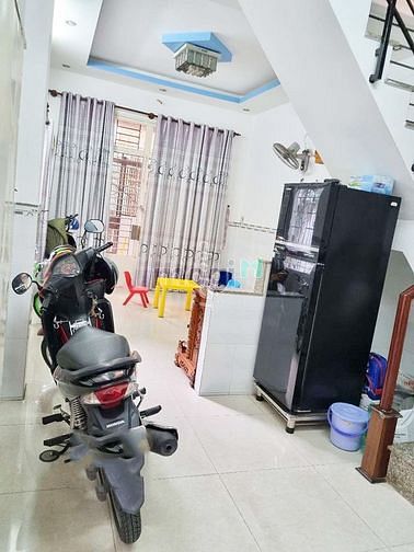 Hình ảnh Cho thuê nhà hẻm Lê Văn Sỹ 2pn 2wc Q10