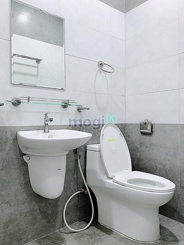 Hình ảnh Mb6623 nạp rút nhanh chóng ngay trung tâm quận 1 Full nội thất