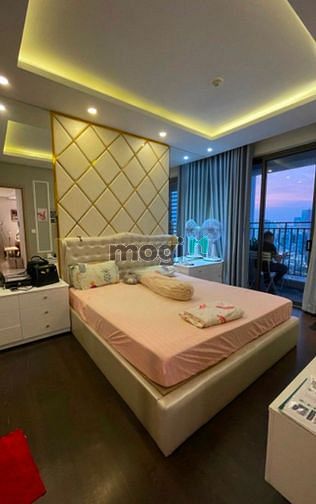 Hình ảnh TÔI CẦN BÁN CC River Gate Q4 T19 2PN 86m2 4tỷ330