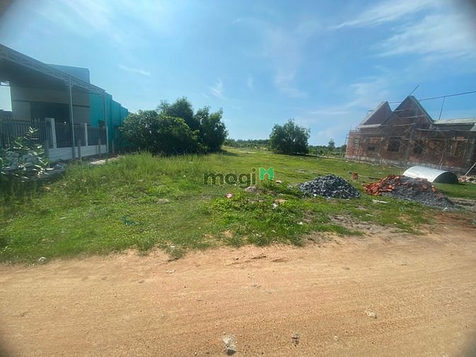 Hình ảnh Bán 1 Sào đất Tân Phước Lagi Bình Thuận, Giá rẻ bất ngờ.
