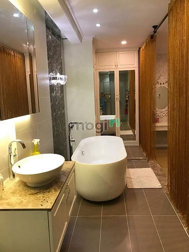 Hình ảnh Bán căn Penthouse 182m2 Masteri Thảo Điền giá cực rẻ