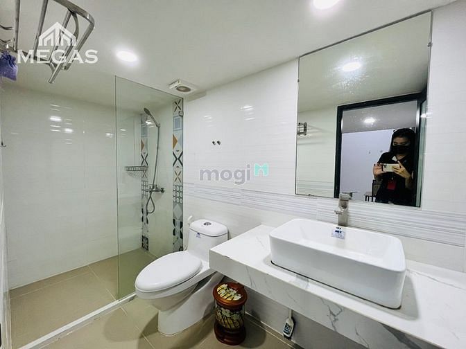 Hình ảnh Cho Thuê Căn Hộ Full Nội Thất Ngay Vòng Xoay Phú Lâm