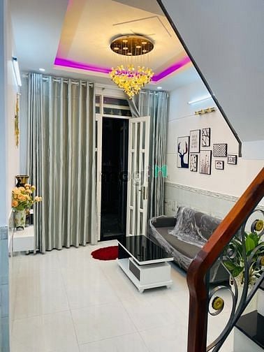 Hình ảnh nhà 2 lầu Bình Tân 40m2 SHR 2ty500tr ngay liên khu 4-5