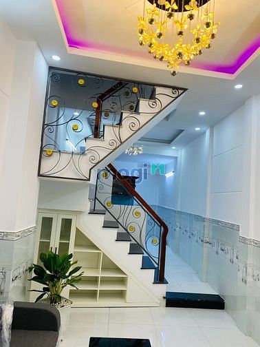 Hình ảnh nhà 2 lầu Bình Tân 40m2 SHR 2ty500tr ngay liên khu 4-5