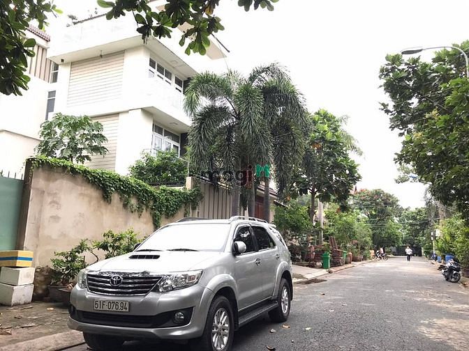 Hình ảnh Chủ Gấp Bán Đất Đất Biệt Thự Him Lam Tp Thủ Đức, 2 Mặt Tiền, DT 238m2.