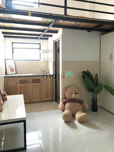 Hình ảnh Duplex có gác full nội thất và cửa sổ