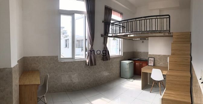 Hình ảnh Duplex có gác full nội thất và cửa sổ