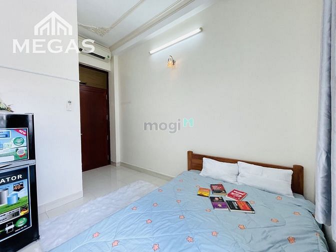 Hình ảnh Cho Thuê Căn Hộ Dịch Vụ Full Nội Thất Gần Đường Cộng Hoà