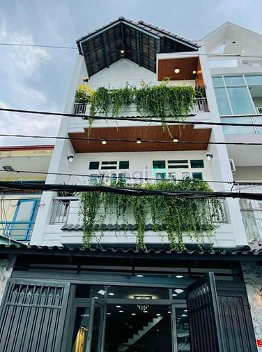 Hình ảnh Trả nợ cho con bán nhà đường Hoàng Diệu Q4 giá 6tỷ873 dt 66m2 SHR