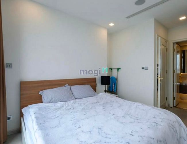 Hình ảnh CĂN HỘ CAO CẤP Vinhomes Q1 81m2 T18 8tỷ550