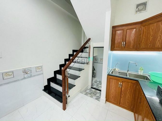 Hình ảnh Nhà mới 4 tầng Đồng Đen, Tân Bình chỉ nhỉnh 5 tỷ
