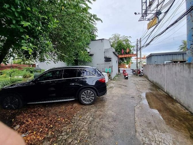 Hình ảnh Bán đất kiệt oto DUy Tân sau lưng mặt tiền