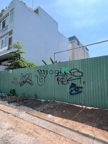 Hình ảnh Tôi cần bán lô đất full thổ cư 80m2 giá 2,4 tỷ, đường Lý Phục Man, Q7.