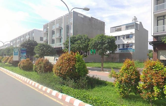 Hình ảnh Đất siêu vị trí 1 lô duy nhất MT 176 Trường Sa 100m2 giá chỉ 4ty2,SHR