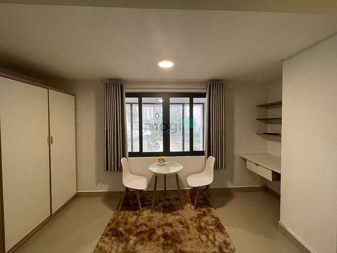 Hình ảnh Phòng CỬA SỔ LỚN - BAN CÔNG - view xịn xò
