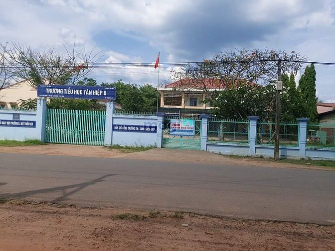 Hình ảnh Bán nhanh lô đất siêu víp, sổ sẵn, có thổ cư