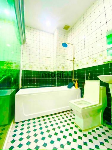Hình ảnh Bán nhà Mt 6 tấm có thang máy đấy mới bình tân