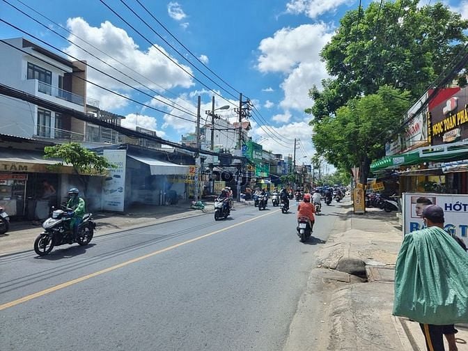 Hình ảnh Bán nhà Mtkd hương lộ 2 bình Tân