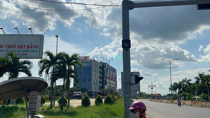 Hình ảnh Sang nhanh 693m2 để lo viện phí.Thô cư 100%.Khu đông dân.SHR