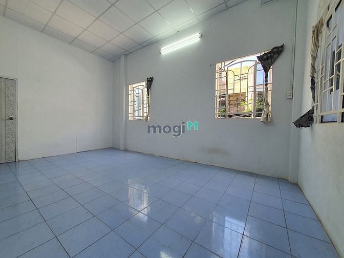 Hình ảnh Nhà căn góc, hẻm xe tải, gần chợ Hoàng Hoa Thám Tân Bình