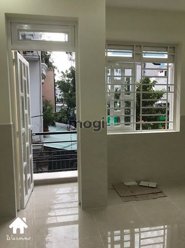 Hình ảnh Phòng trọ đẹp có ban công, máy lạnh. Giá 5tr2