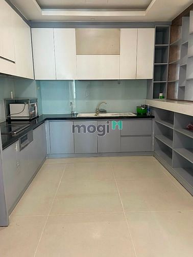 Hình ảnh Cho thuê chung cư sky center 140m2,3pn,3wc full nội thất