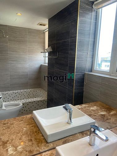 Hình ảnh Cho thuê chung cư sky center 140m2,3pn,3wc full nội thất