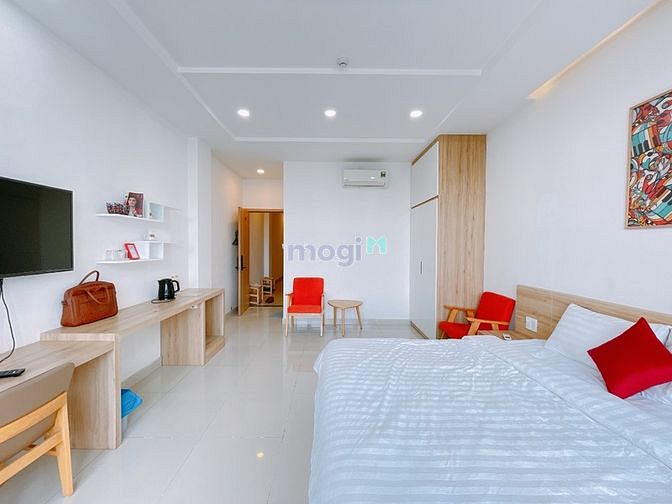 Hình ảnh Căn studio ban công, full nội thất, bếp ngoài, 30m2, phòng mới Quận 4