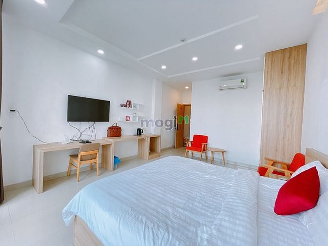 Hình ảnh Căn studio ban công, full nội thất, bếp ngoài, 30m2, phòng mới Quận 4
